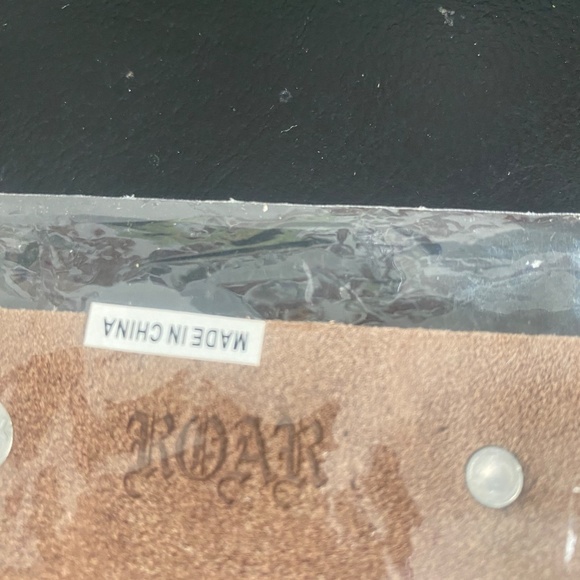 Roar 90s Vintage Leather Bracelet Sz Adjustable - Picture 10 of 11